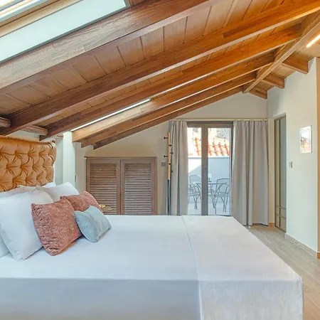 Sitovolonas Superior *