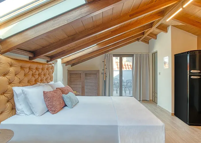 Sitovolonas Superior *