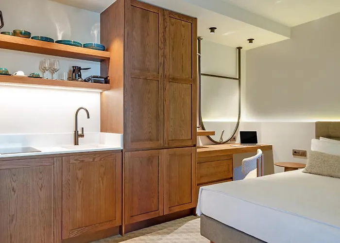 Sitovolonas Superior Hotel