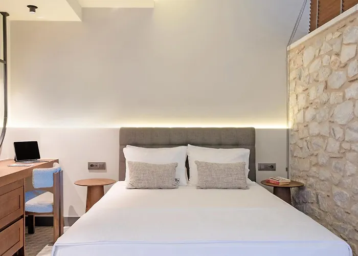 Hotel Sitovolonas Superior