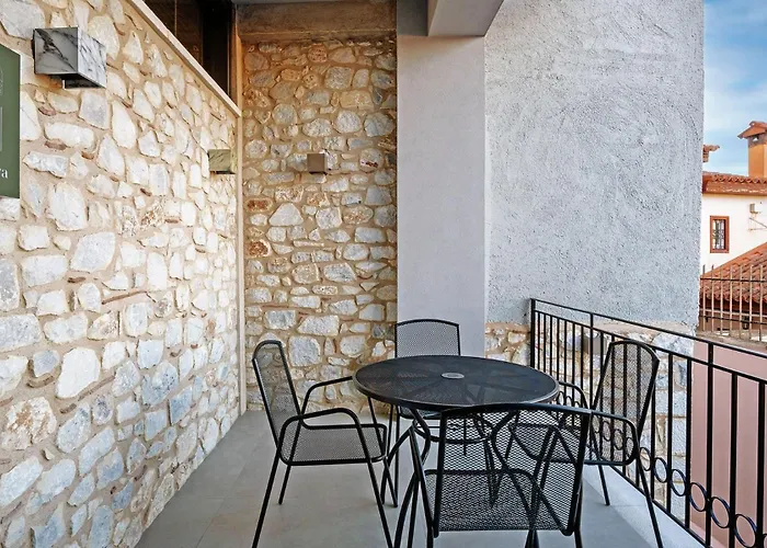 Sitovolonas Superior